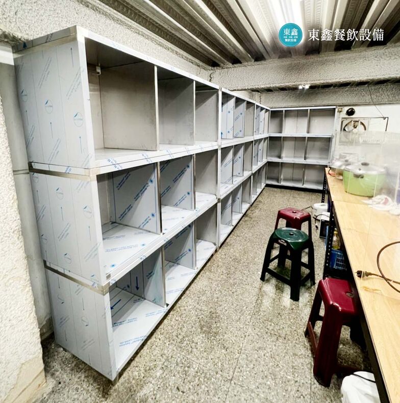 304不鏽鋼櫃體台中公司設備訂製 304不鏽鋼櫃體台中公司設備訂製